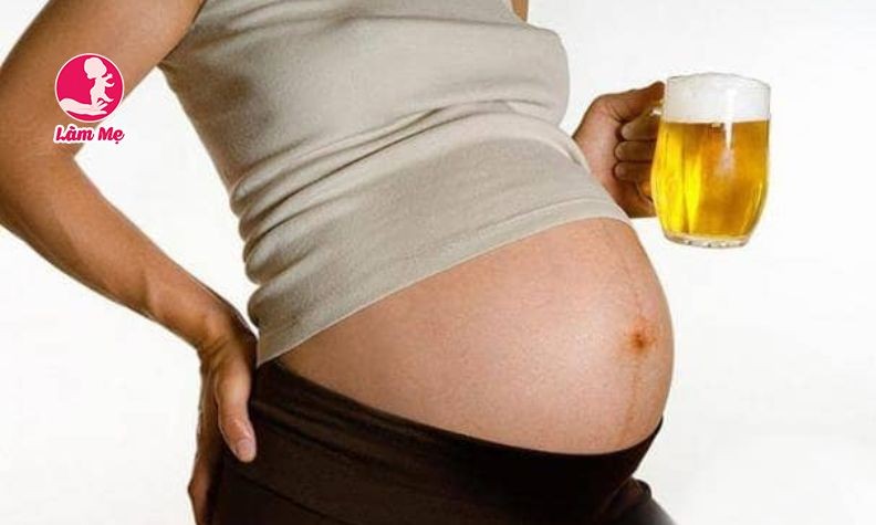Bà bầu uống bia được không? Sự thật mẹ cần biết để bảo vệ thai nhi