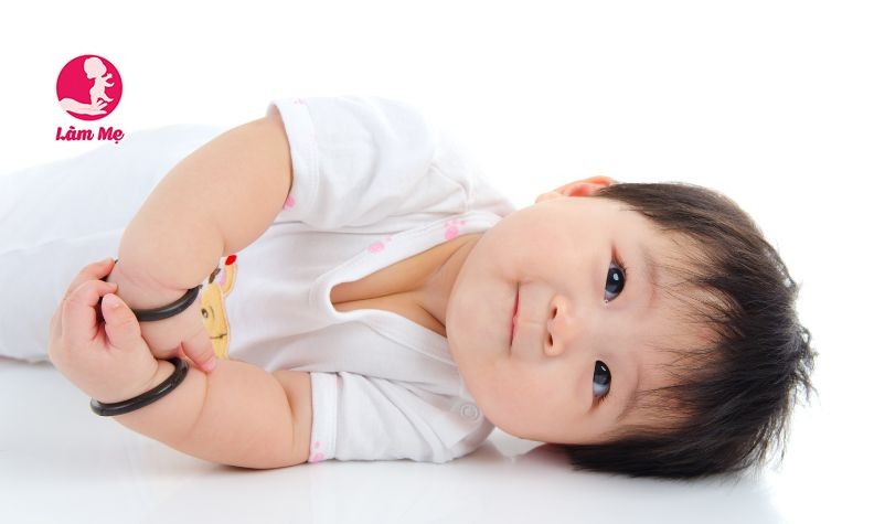 Con giống bố hay mẹ nhiều hơn? Lý giải khoa học và thực tế