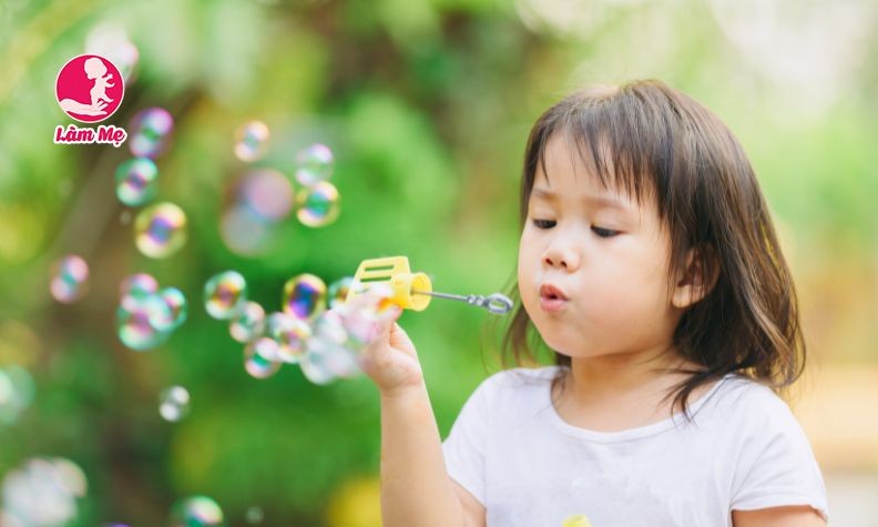 Tên ở nhà cho bé gái 2026: Gợi ý dễ thương, ý nghĩa và hợp phong thủy