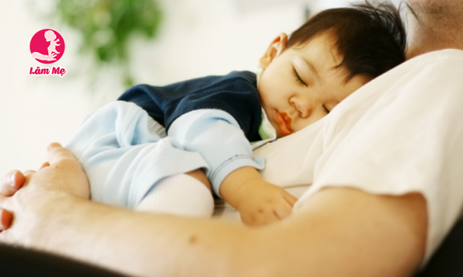 Trẻ 1 tuổi ngủ bao nhiêu tiếng 1 ngày là tốt?