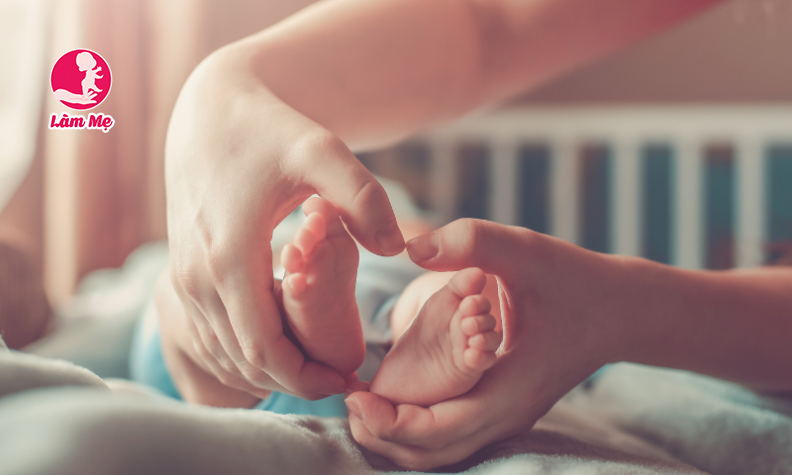 10 Điều kiêng kỵ khi chăm sóc trẻ sơ sinh mẹ cần biết