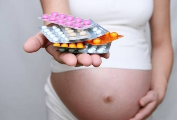 Theo bạn, bổ sung các loại vitamin khi mang thai có cần thiết không?